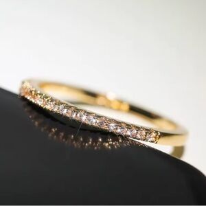 Elegant Gold Women's Ring.